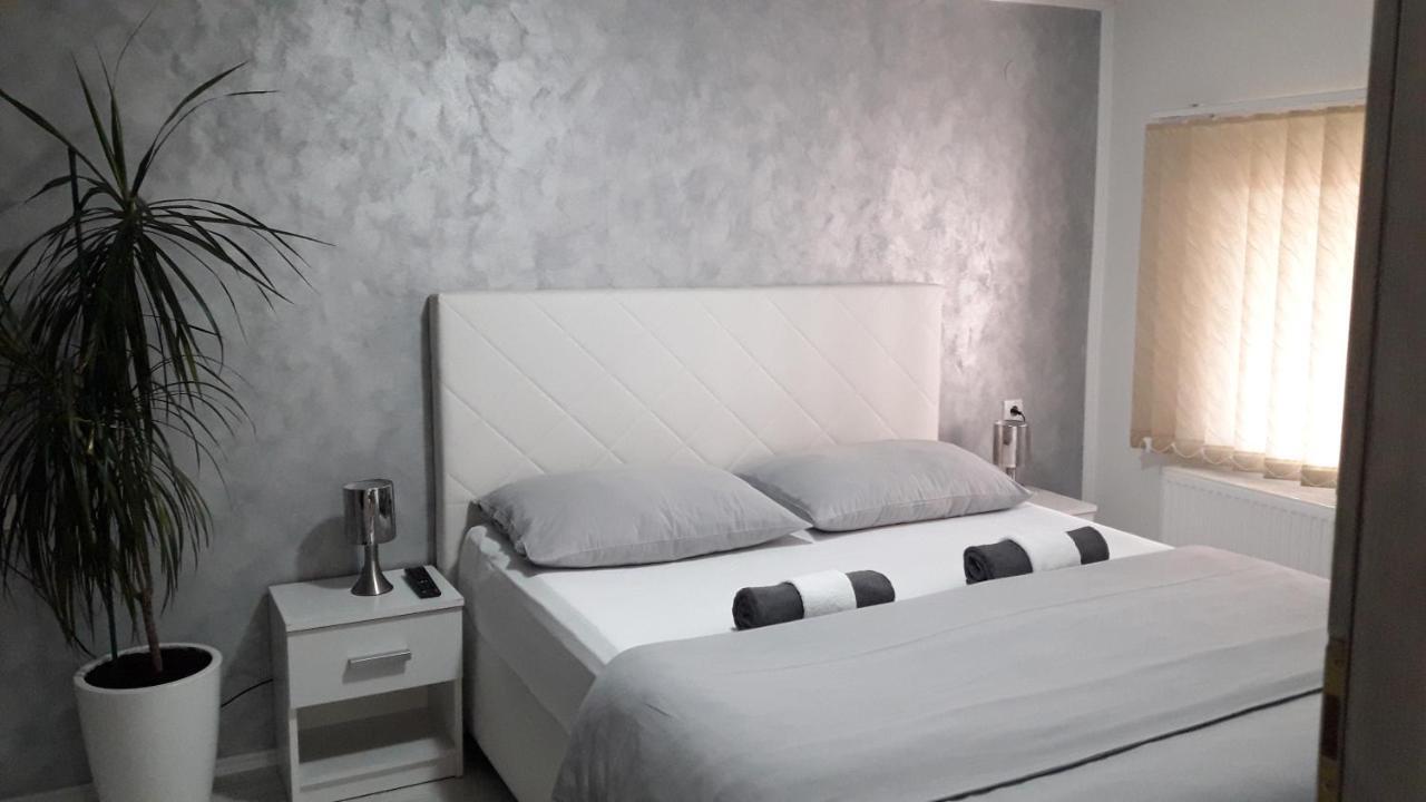 Apartmani Abbazia Banja Luka Eksteriør billede
